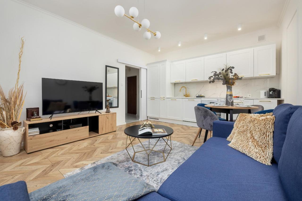Beautiful One Bedroom Apartment Zamkowa By Rent Like Home Gdańsk Buitenkant foto